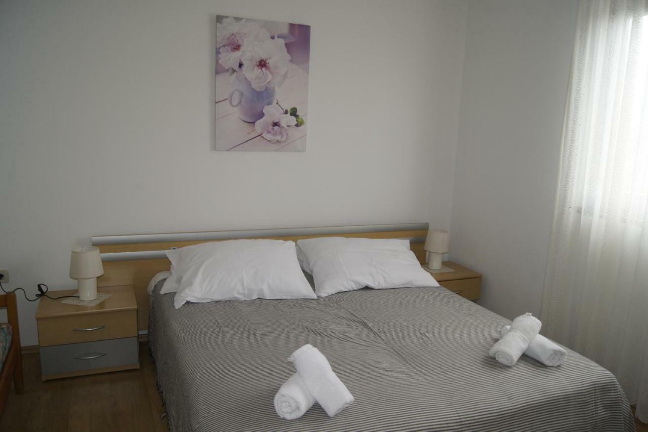 Apartmani Popovic Porec Exterior photo