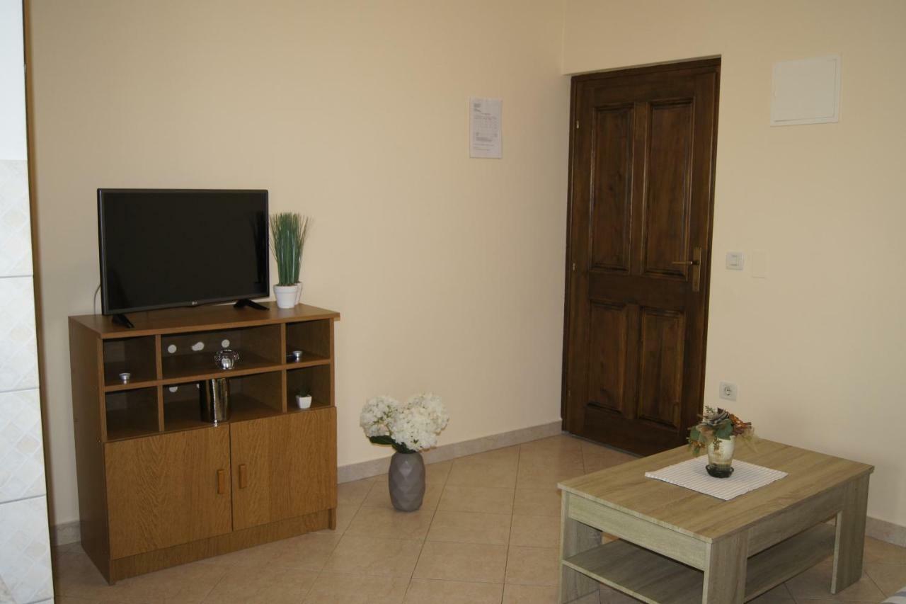 Apartmani Popovic Porec Exterior photo